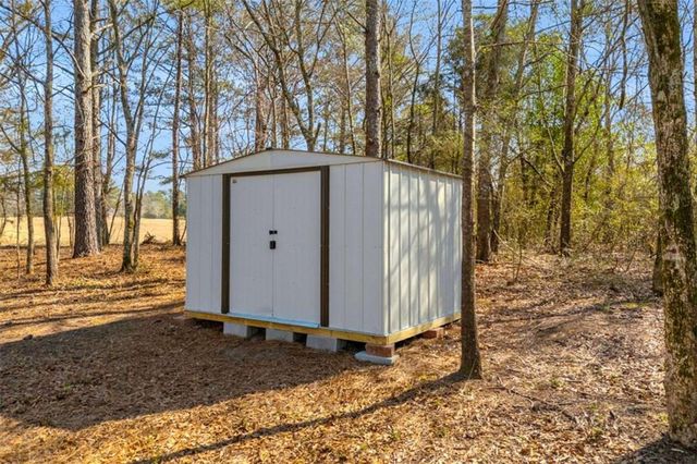 3020 Meadow Trail, Loganville, GA 30052