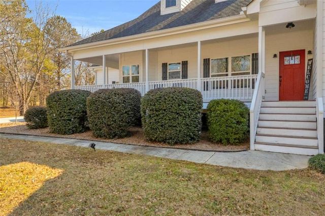 3020 Meadow Trail, Loganville, GA 30052