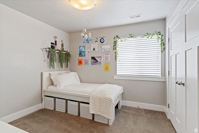 6043 N LARIAT LN, Mountain Green, UT 84050