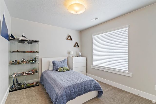 6043 N LARIAT LN, Mountain Green, UT 84050