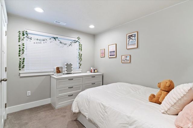 6043 N LARIAT LN, Mountain Green, UT 84050