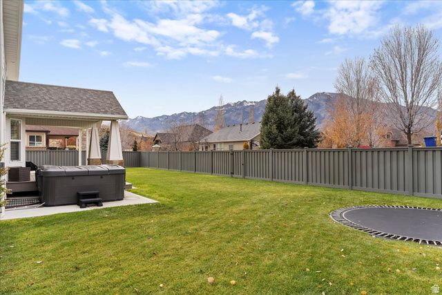 6043 N LARIAT LN, Mountain Green, UT 84050