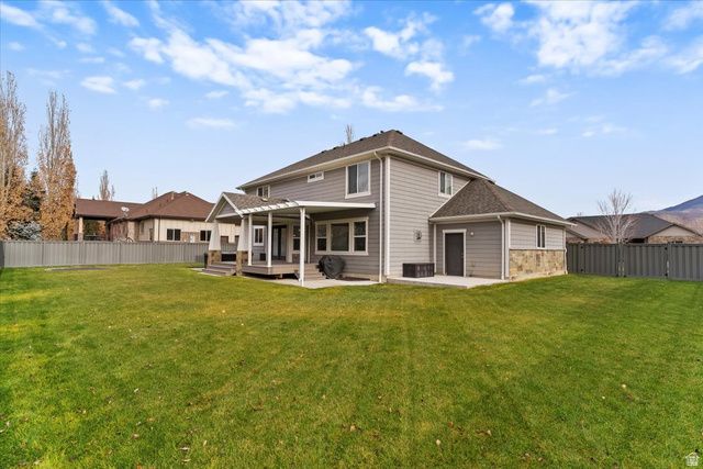 6043 N LARIAT LN, Mountain Green, UT 84050