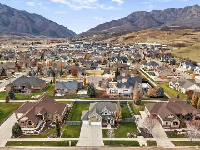 6043 N LARIAT LN, Mountain Green, UT 84050