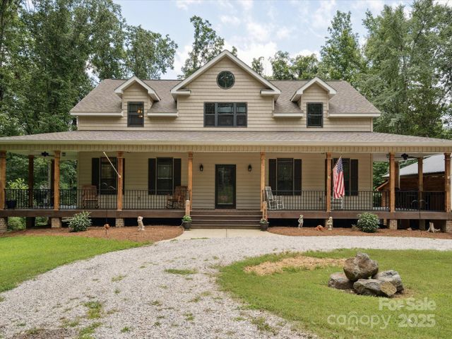 820 King Road, Clover, SC 29710