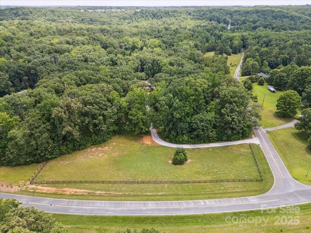 820 King Road, Clover, SC 29710