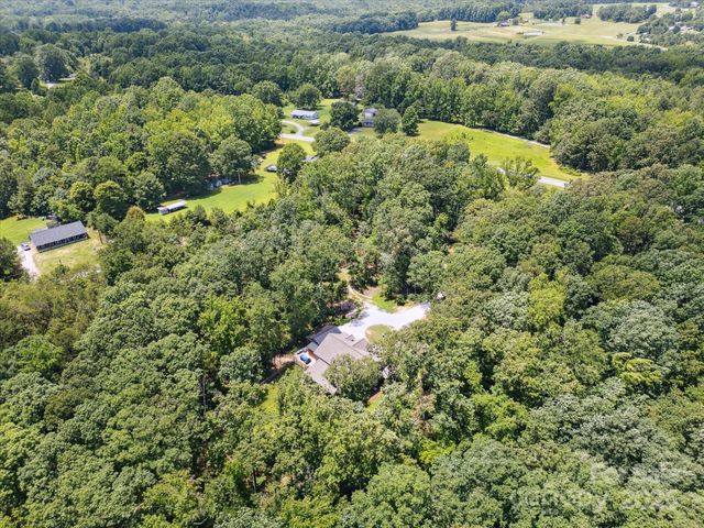 820 King Road, Clover, SC 29710