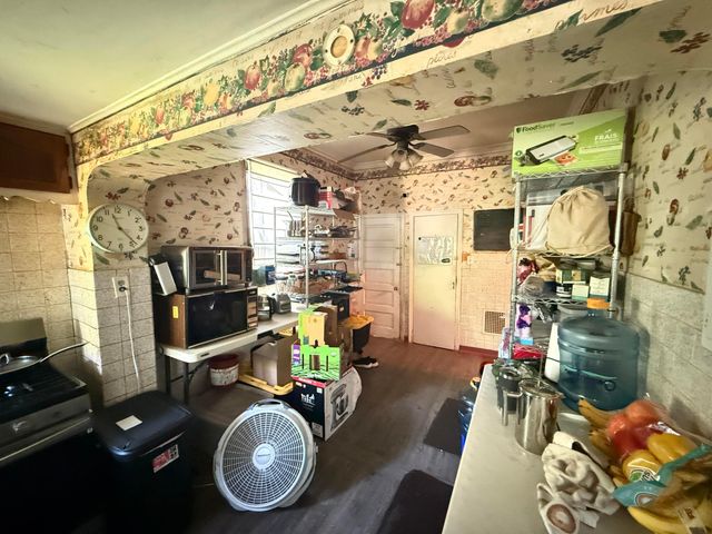 389 Fairwood Avenue, Columbus, OH 43205