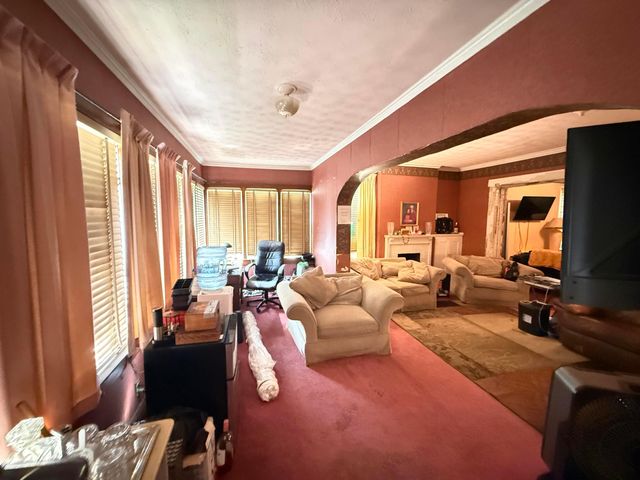389 Fairwood Avenue, Columbus, OH 43205