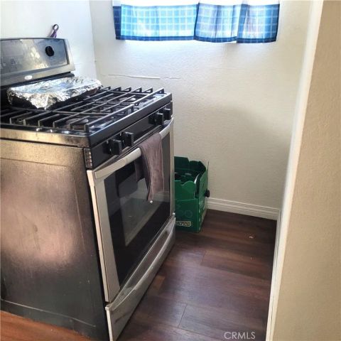 9017 S Budlong, Los Angeles, CA 90044