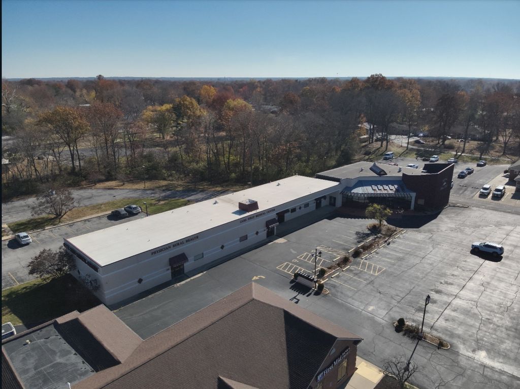 Image 20 of property listing at 3307 Broadway Street 130, Mt Vernon, IL 62864