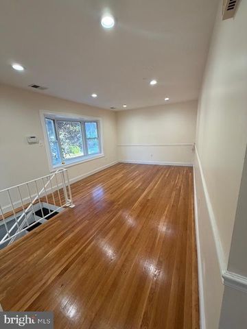 14290 FONTANA CT, Woodbridge, VA 22193