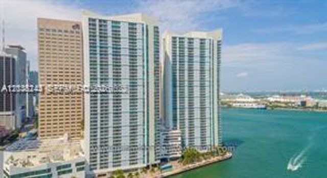 335 S Biscayne Boulevard 2006, Miami, FL 33131