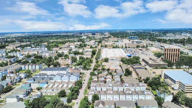2606 Madeline Grove Drive, Houston, TX 77008