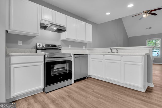 3042 Broadleaf Trail, Fairburn, GA 30213