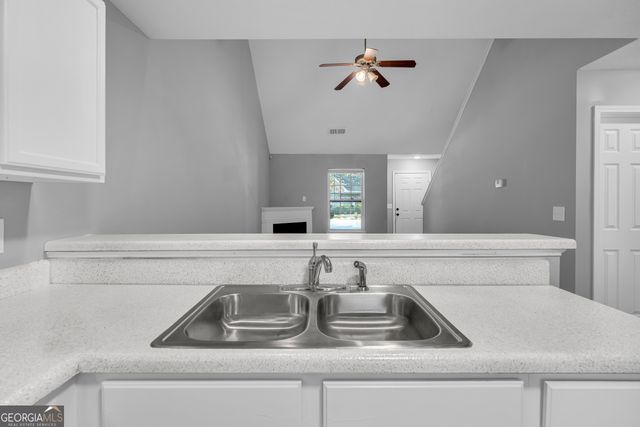 3042 Broadleaf Trail, Fairburn, GA 30213