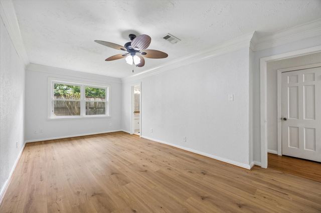 5209 Evergreen Street, Bellaire, TX 77401