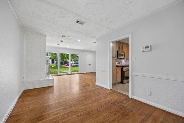 5209 Evergreen Street, Bellaire, TX 77401