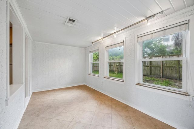 5209 Evergreen Street, Bellaire, TX 77401