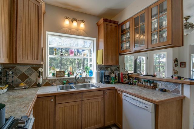 105 Avery Sheep Ranch Rd, Avery, CA 95224