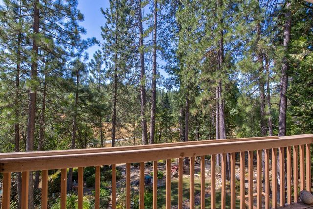 105 Avery Sheep Ranch Rd, Avery, CA 95224