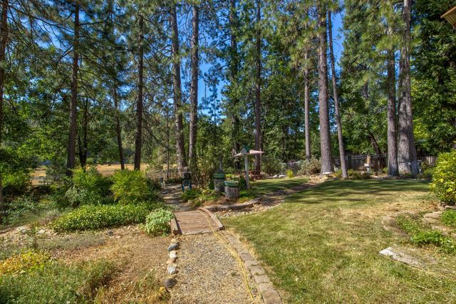 105 Avery Sheep Ranch Rd, Avery, CA 95224