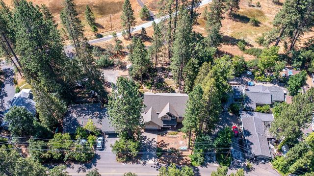105 Avery Sheep Ranch Rd, Avery, CA 95224