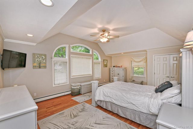 1019 Old Medford Avenue, Farmingville, NY 11738