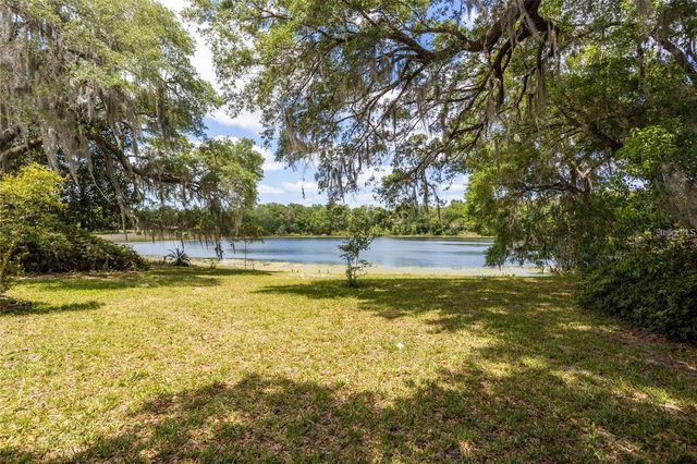 151 TWIN LAKES ROAD, Hawthorne, FL 32640