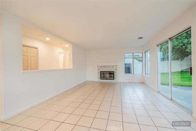 2674 La Morada, Rialto, CA 92377