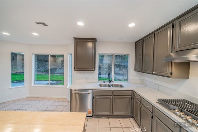 2674 La Morada, Rialto, CA 92377