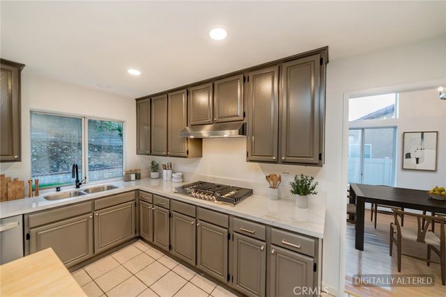 2674 La Morada, Rialto, CA 92377