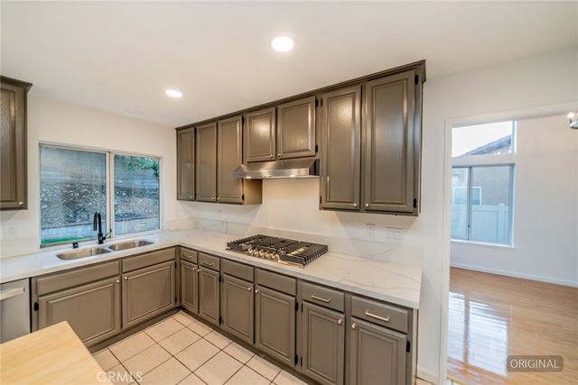 2674 La Morada, Rialto, CA 92377