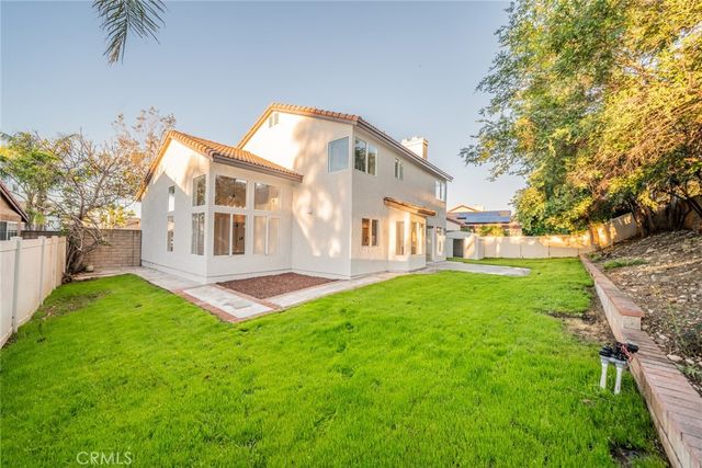 2674 La Morada, Rialto, CA 92377