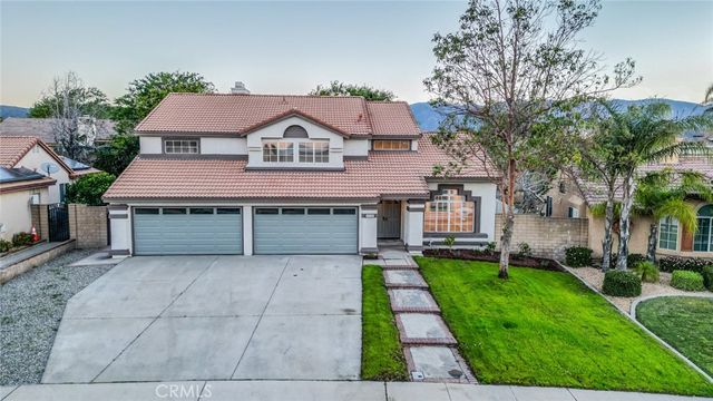 2674 La Morada, Rialto, CA 92377
