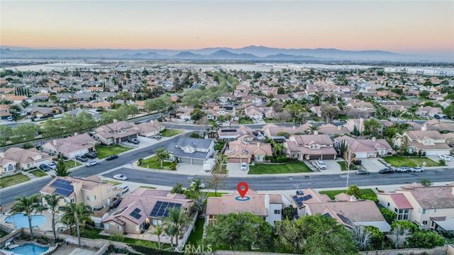 2674 La Morada, Rialto, CA 92377