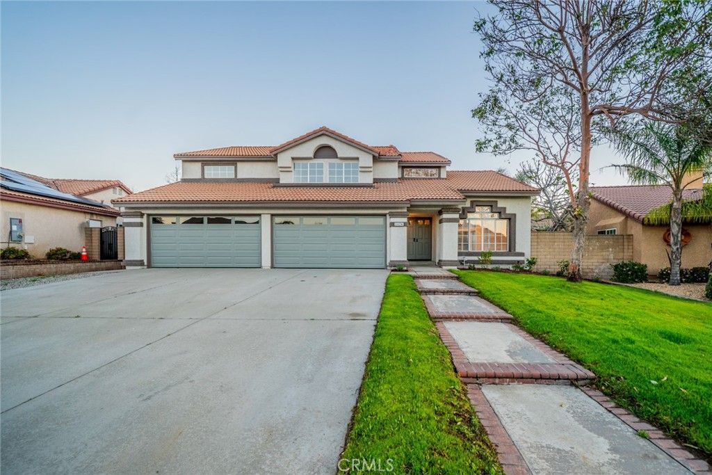 2674 La Morada, Rialto, CA 92377