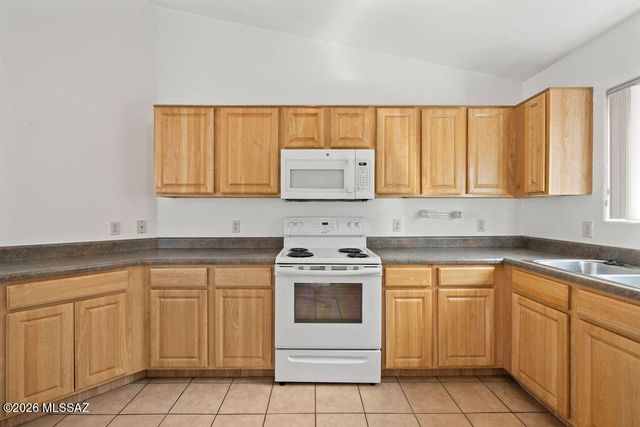 8403 S Otis Drive, Tucson, AZ 85747