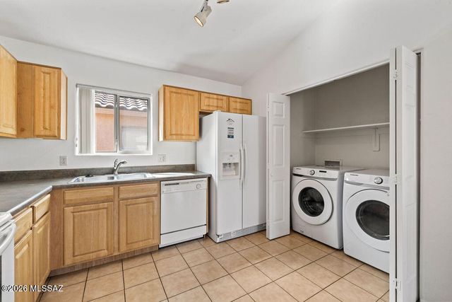 8403 S Otis Drive, Tucson, AZ 85747