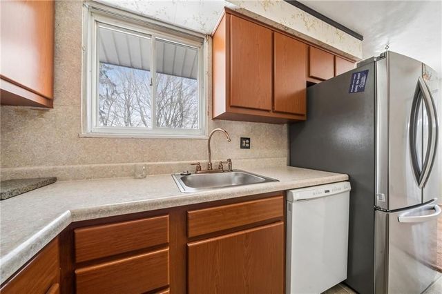318 Dunbar Dr, Wilkins Twp, PA 15235