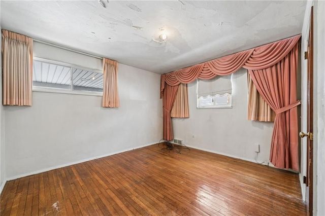 318 Dunbar Dr, Wilkins Twp, PA 15235