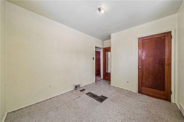 318 Dunbar Dr, Wilkins Twp, PA 15235