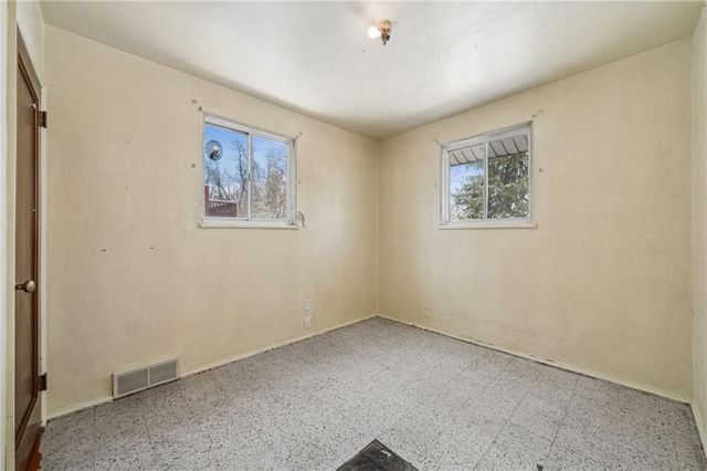 318 Dunbar Dr, Wilkins Twp, PA 15235