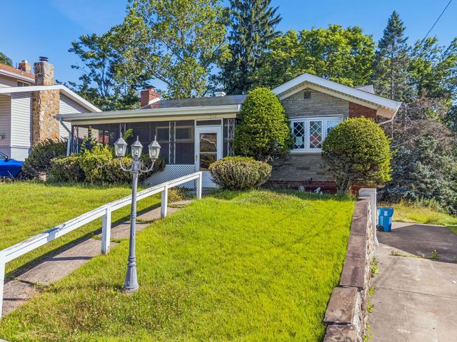 318 Dunbar Dr, Wilkins Twp, PA 15235