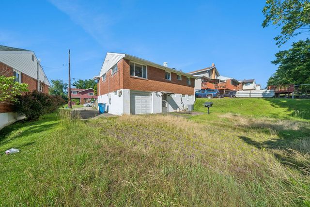 318 Dunbar Dr, Wilkins Twp, PA 15235