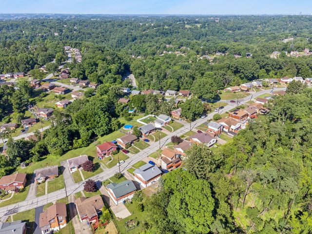 318 Dunbar Dr, Wilkins Twp, PA 15235