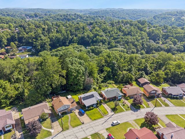 318 Dunbar Dr, Wilkins Twp, PA 15235