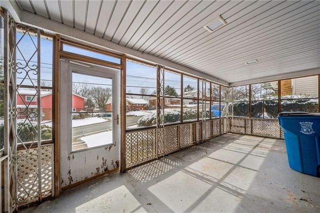 318 Dunbar Dr, Wilkins Twp, PA 15235