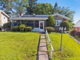 318 Dunbar Dr, Wilkins Twp, PA 15235