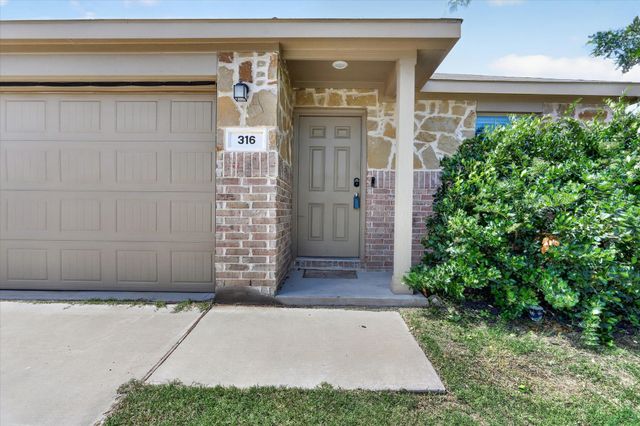 316 Frio Pass Trail, Fort Worth, TX 76052